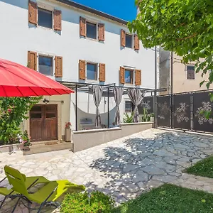 Ire' Ferienhaus Karšete